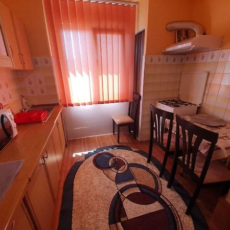 Apartament Denis Lägenhet Orşova Exteriör bild
