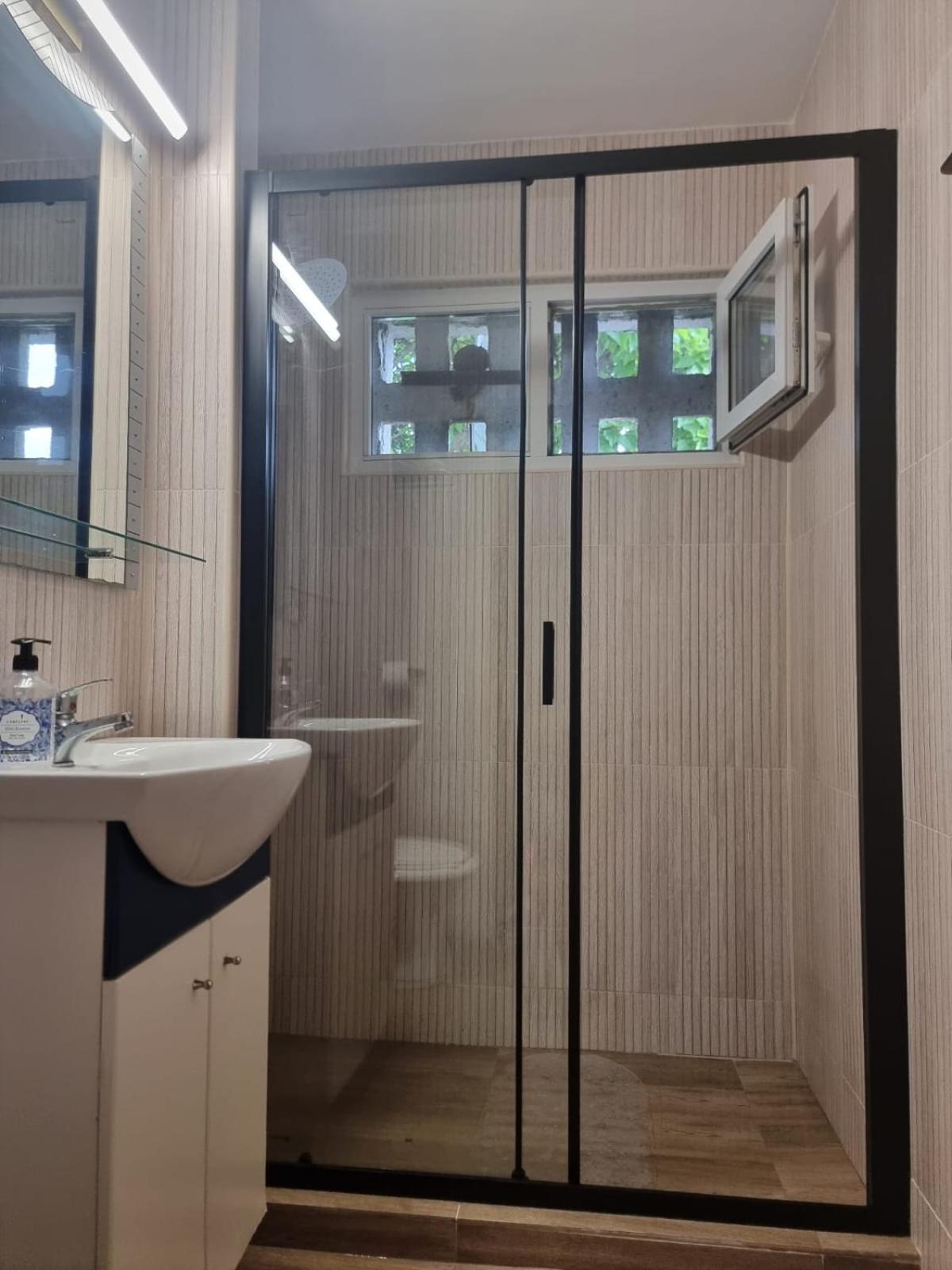 Apartament Denis Lägenhet Orşova Exteriör bild