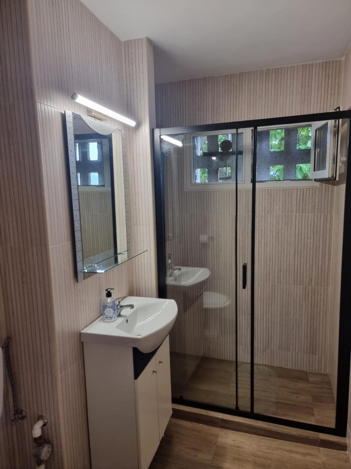 Apartament Denis Lägenhet Orşova Exteriör bild