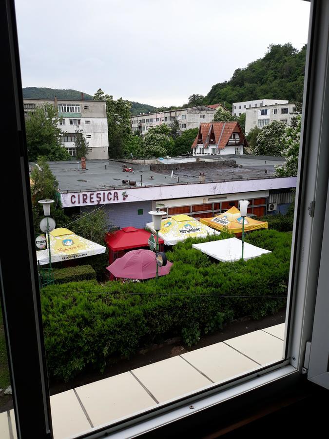 Apartament Denis Lägenhet Orşova Exteriör bild