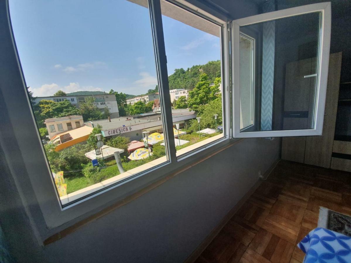 Apartament Denis Lägenhet Orşova Exteriör bild