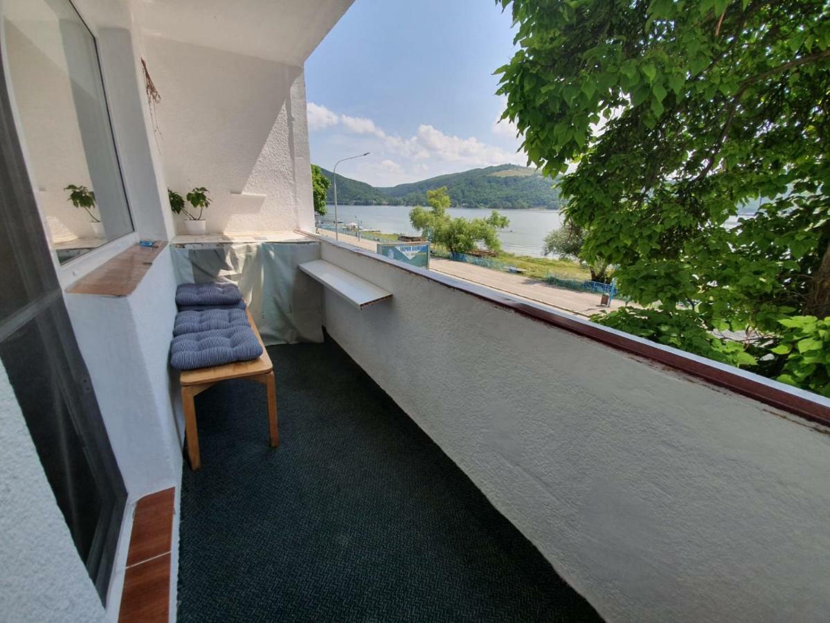 Apartament Denis Lägenhet Orşova Exteriör bild