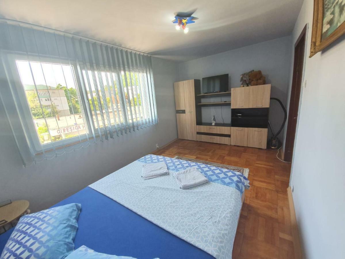 Apartament Denis Lägenhet Orşova Exteriör bild