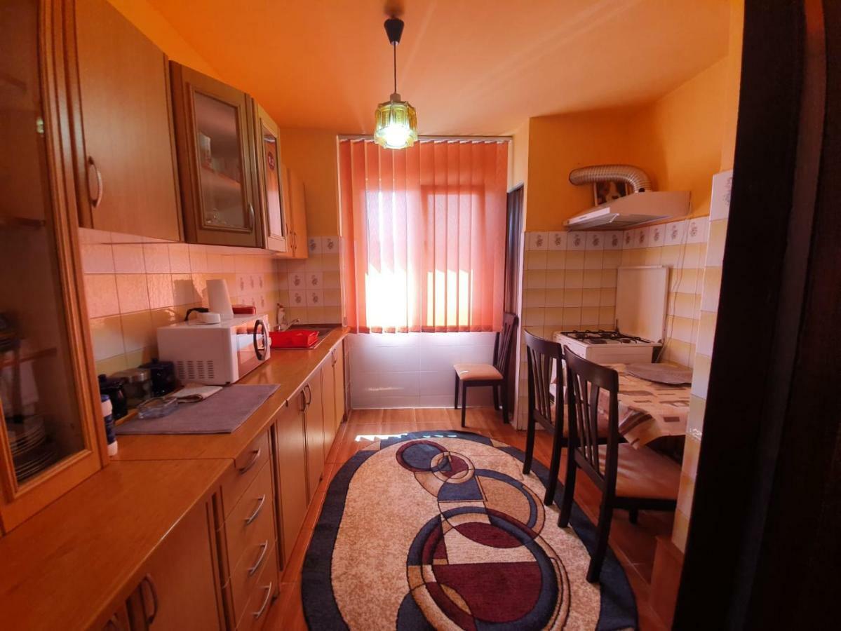 Apartament Denis Lägenhet Orşova Exteriör bild