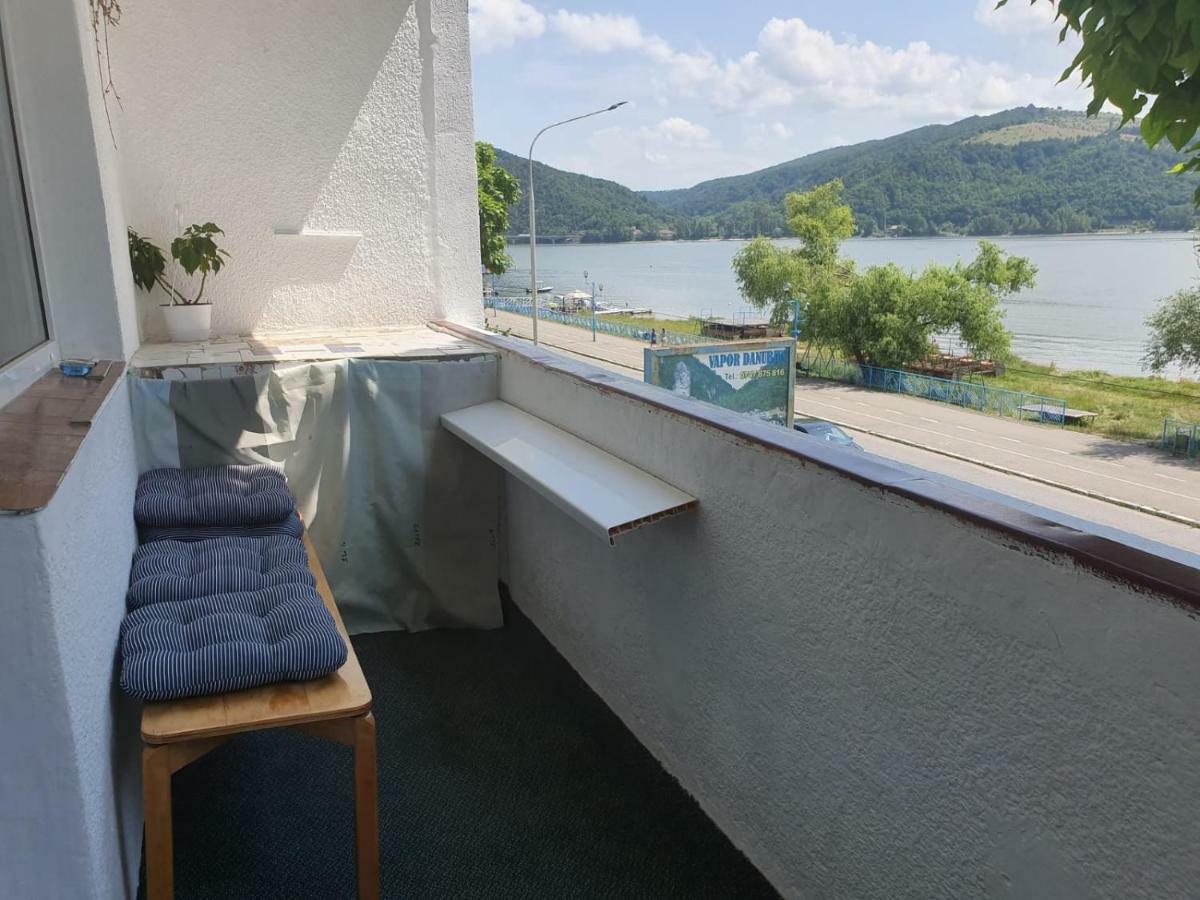 Apartament Denis Lägenhet Orşova Exteriör bild