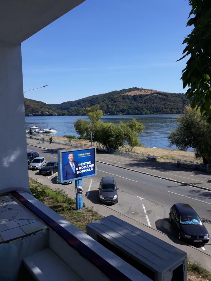 Apartament Denis Lägenhet Orşova Exteriör bild